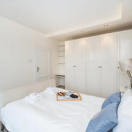 In-apart Cracow Old Town Wislane Tarasy Apartamento *
